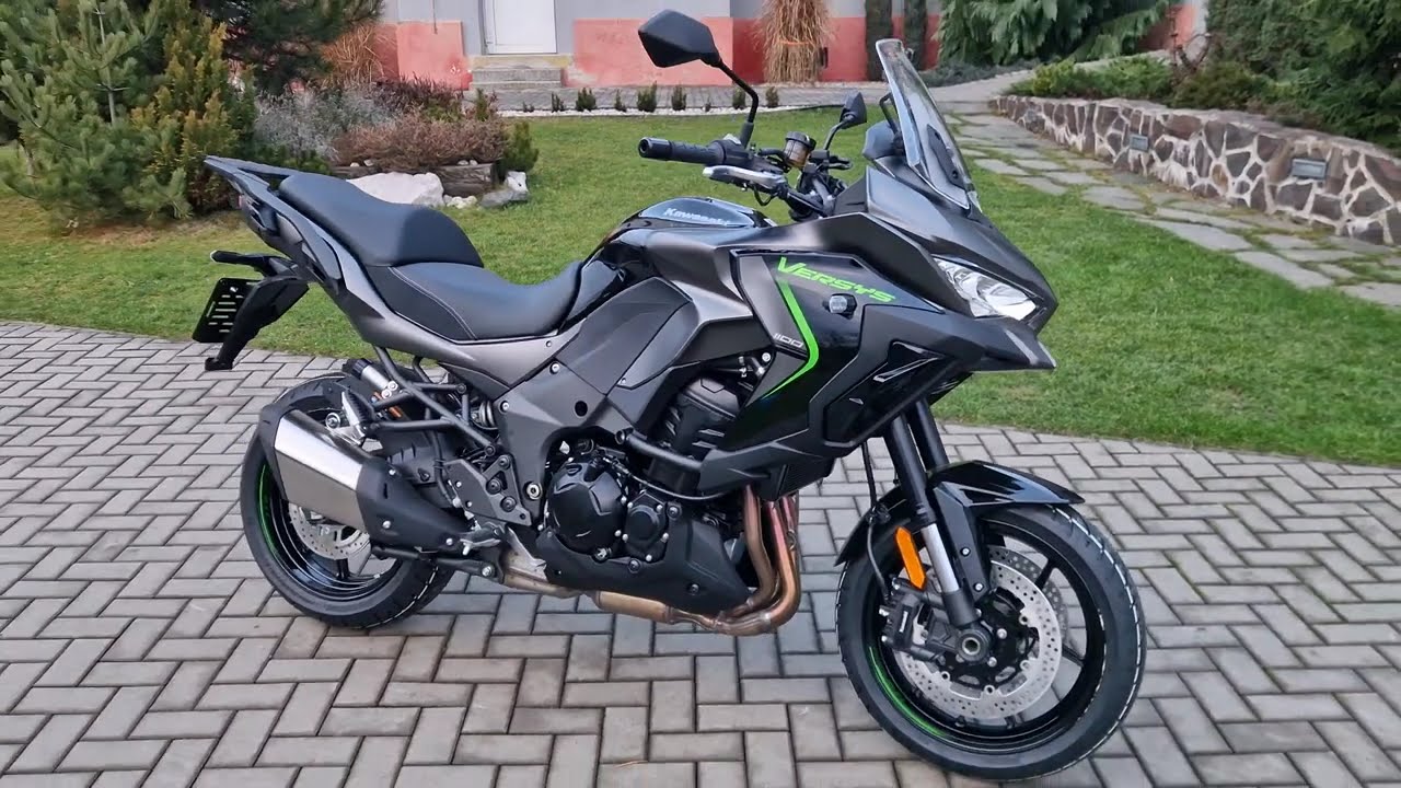 Kawasaki Versys 1100 model 2025 4K