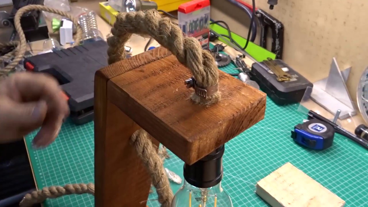 HOMEMADE Rustic Desk Lamp(L&acirc;mpada de mesa r&uacute;stica)(L&aacute;mpara de escritorio r&uacute;stica)