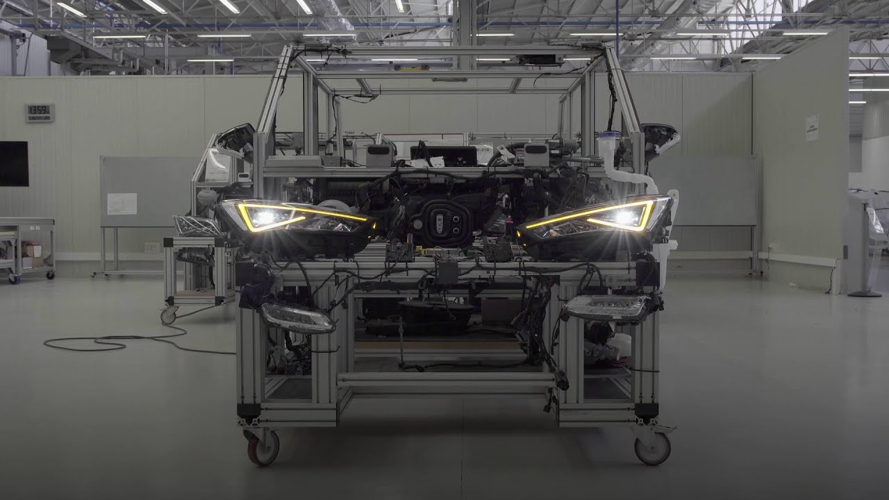 Un meccano nella città delle auto
