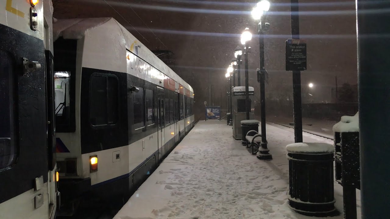 HBLR: NIS And 8th Street Bound Kinki Sharyo LRV Trains at Danforth Avenue (In Snow)