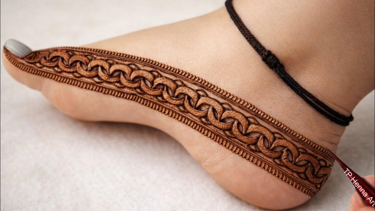 Stylish Unique Border Mehndi Design/Easy Pairon ke mehndi tutorial #day -18