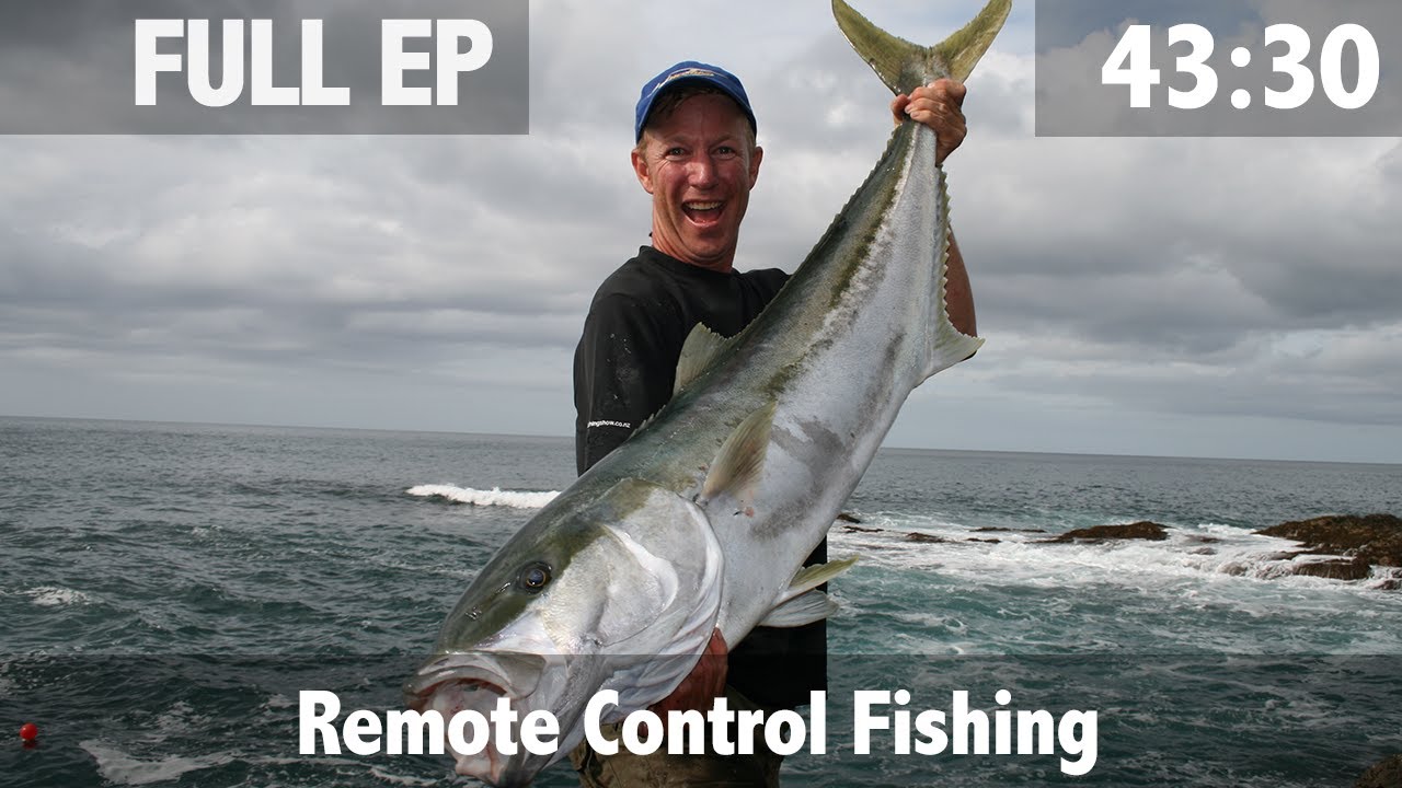 Rock Fishing - Live baiting with remote controlled boat.