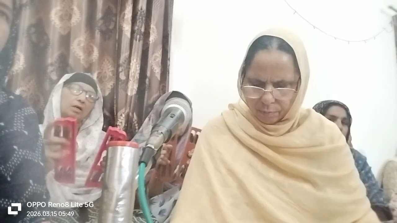 ਨਾਮ ਦਾਨ ਲੈ ਲੋ ਸੰਗਤੇ ਬਾਜਾਂ ਵਾਲੇ ਦਰਬਾਰ ਸੋਹਣਾਂ ਲੱਗਦਾ।।