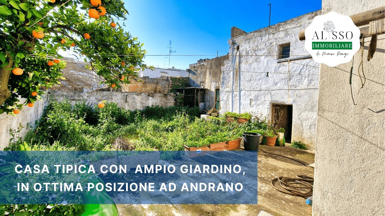 Casa autentica con giardino e dependance in ottima posizione ad Andrano