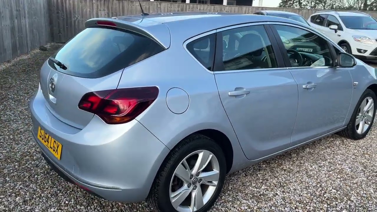 2014 Vauxhall Astra 1.4 16v SRi 5dr Hatchback **VERY LOW MILEAGE** 