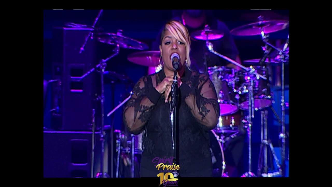 Anita Wilson Performs Live At the 2017 Spirit Of Praise