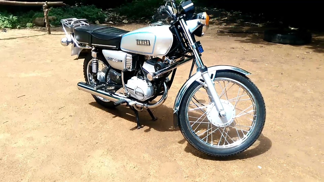 Yamaha rx100 Japan 1987 model glazing silver