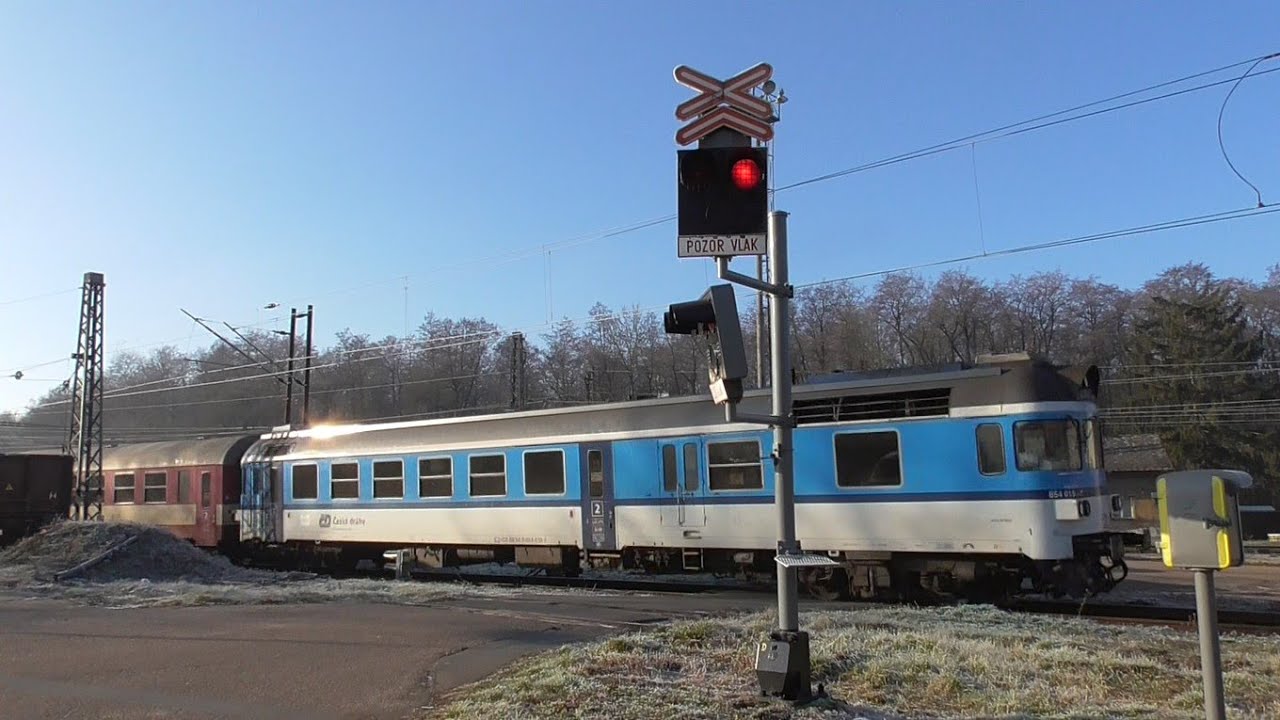 Železniční přejezd (AŽD 71) Velký Osek #3 - 2.1.2020