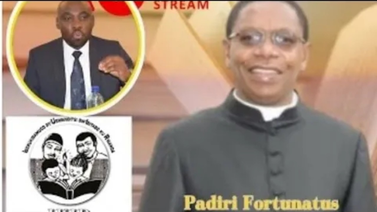 Padiri Fortunatus RUDAKEMWA aratubwira ku bitabo yanditse  Ni Agasusuruko k'abasoma ibitabo.