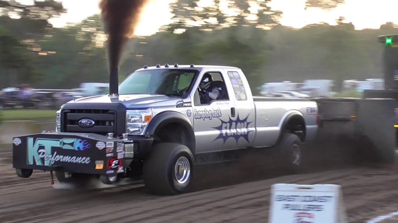 Lucas Oil Pro Stock Diesel 4X4 Trucks Pulling At Pocomoke City
