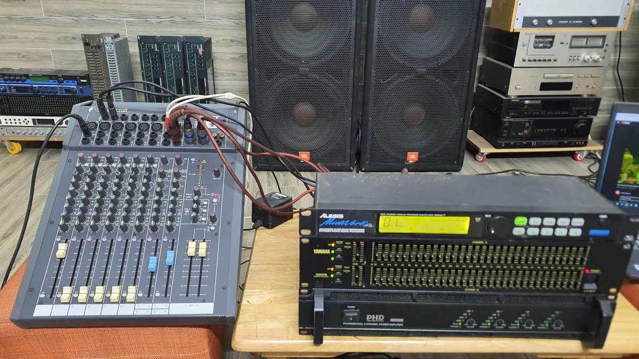 effect rời alesis midiverb 4 ghép mixer bàn soundcraft spirit  f1 kết hợp với eq yamaha quá tuyệt