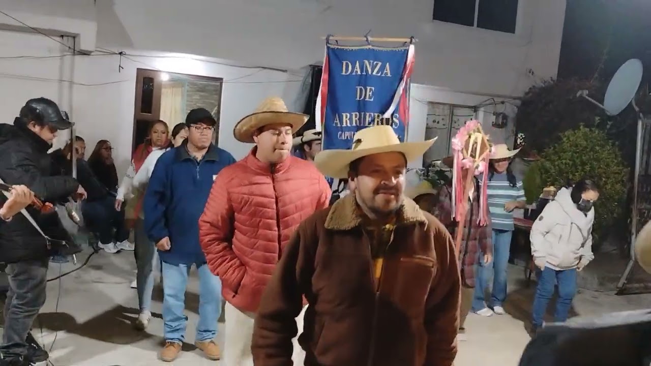 La venía danza de los arrieros de capulhuac dé Mirá fuentes ensayo para el carnaval 