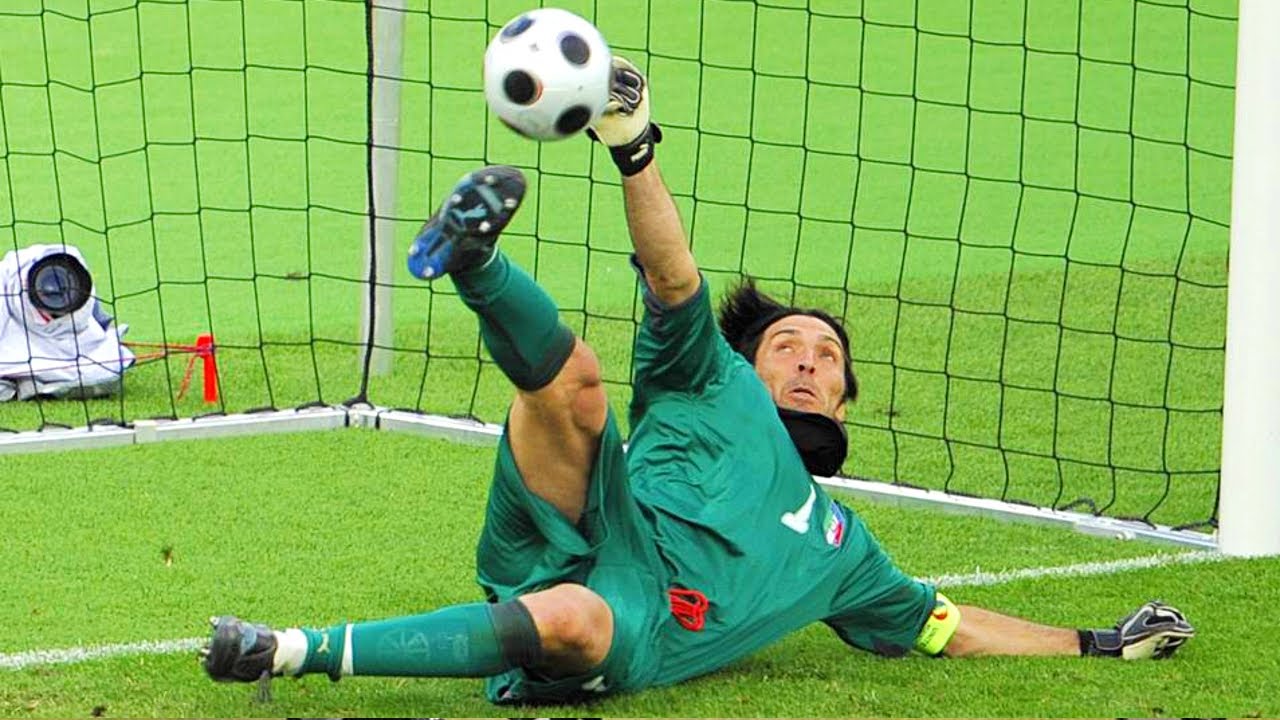 Gianluigi Buffon Legendary Moments 😵