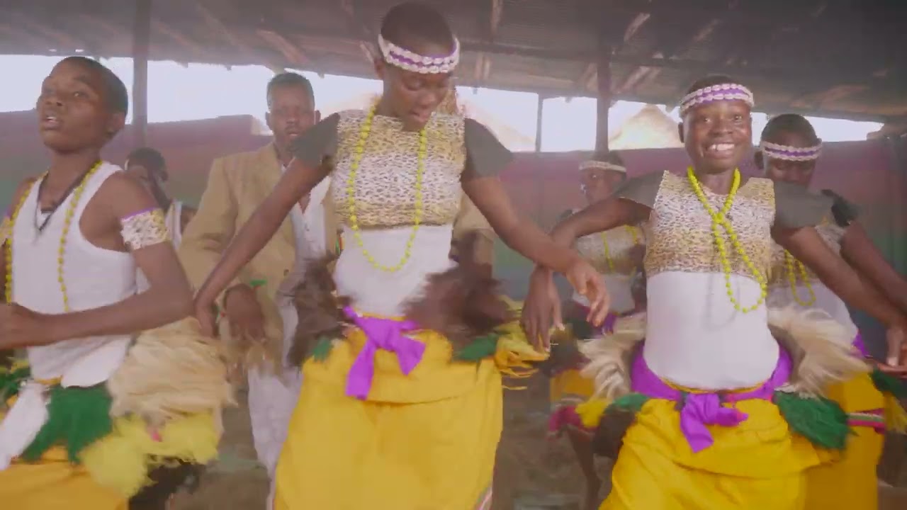 kULIKAYO BAMU JUICY LANDY FT BAMWEYANA OMUYAGA NE SSALONGO LADDU ZITTA