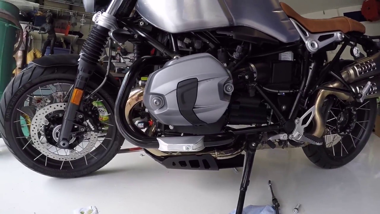 2017 BMW R Nine T Scrambler Rizoma crash bars install