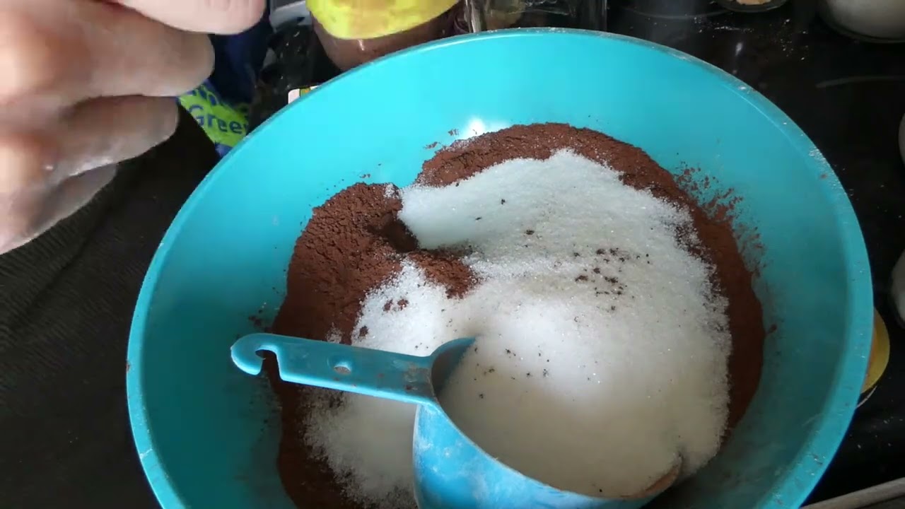 vlog 37 and &pound;1.50 pantry challenge - cake mixes in jars