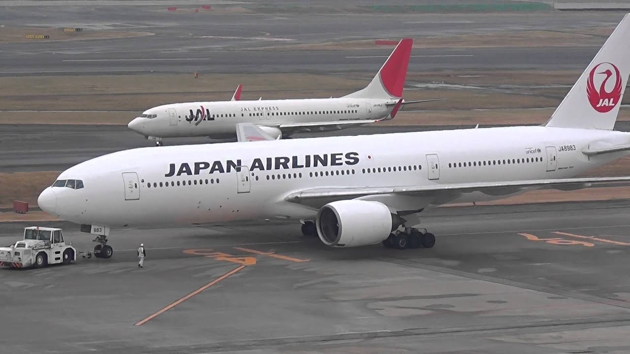 Japan Airlines Boeing 777-200 JA8983 Pushback 【HND/RJTT】