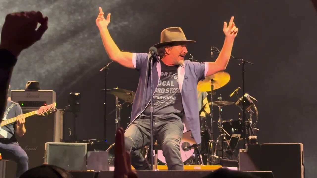 Pearl Jam - Black (with Peter Frampton, Nashville May 8, 2025 night 2)