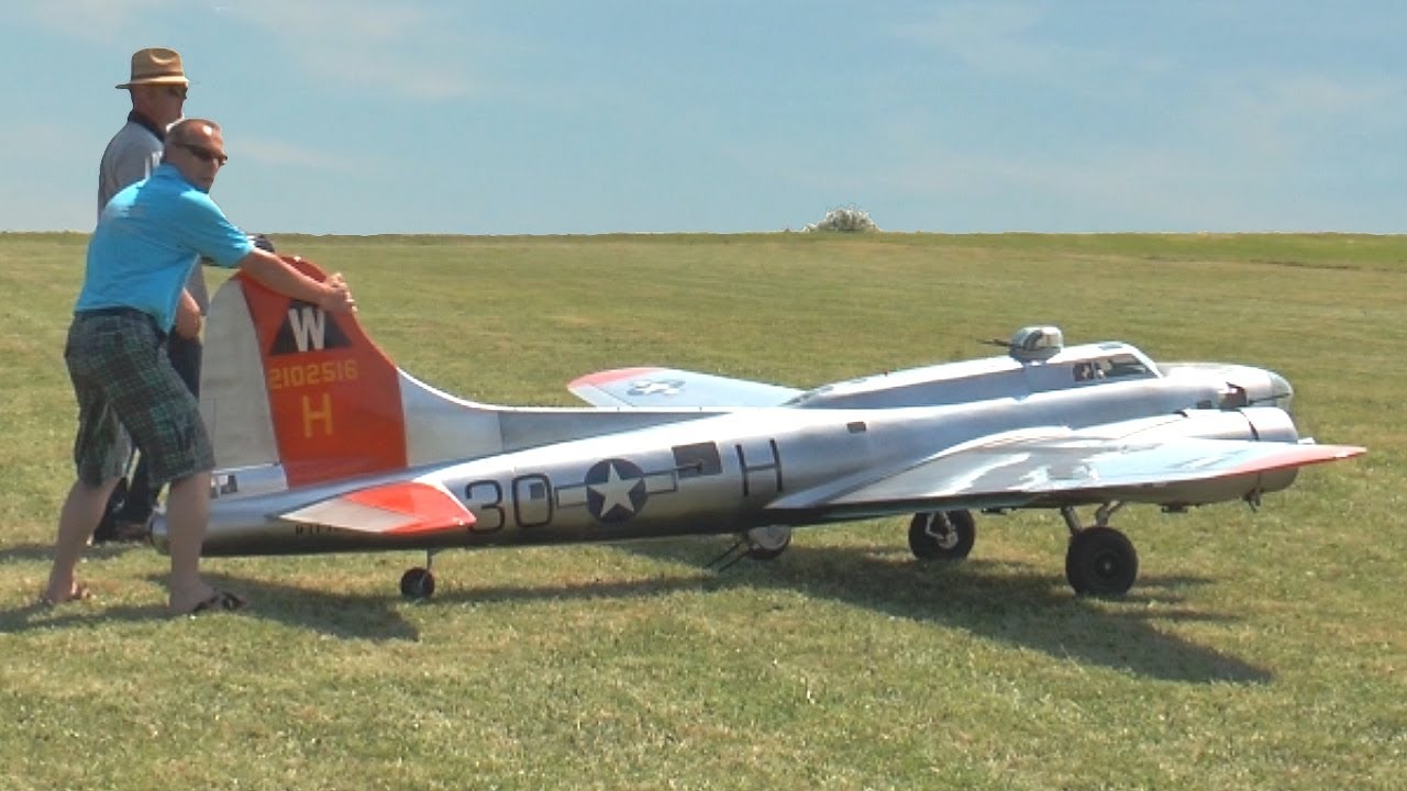 19 ft. B-17 