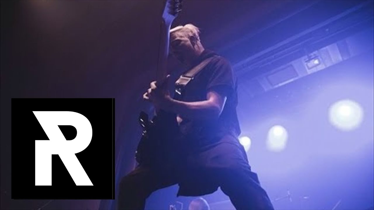 Desasterkids - Break Down The Walls (Official Lyric Video)