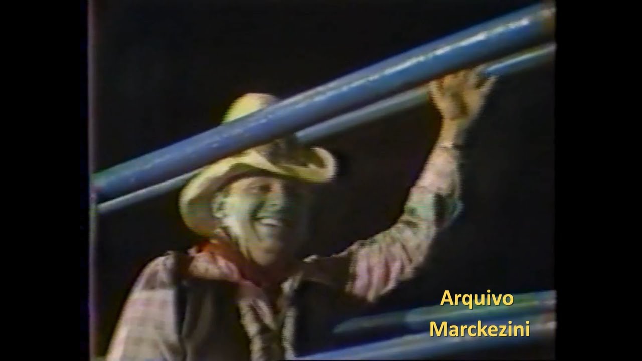 Viva a Noite - Gugu Montando no Boi (TVS/1985)