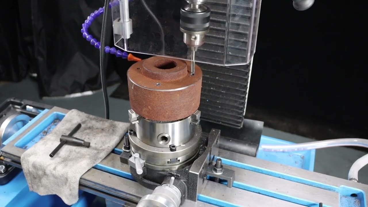 WEISS VM32L Foot Pedal on a milling machine VM32L脚踏开关演示
