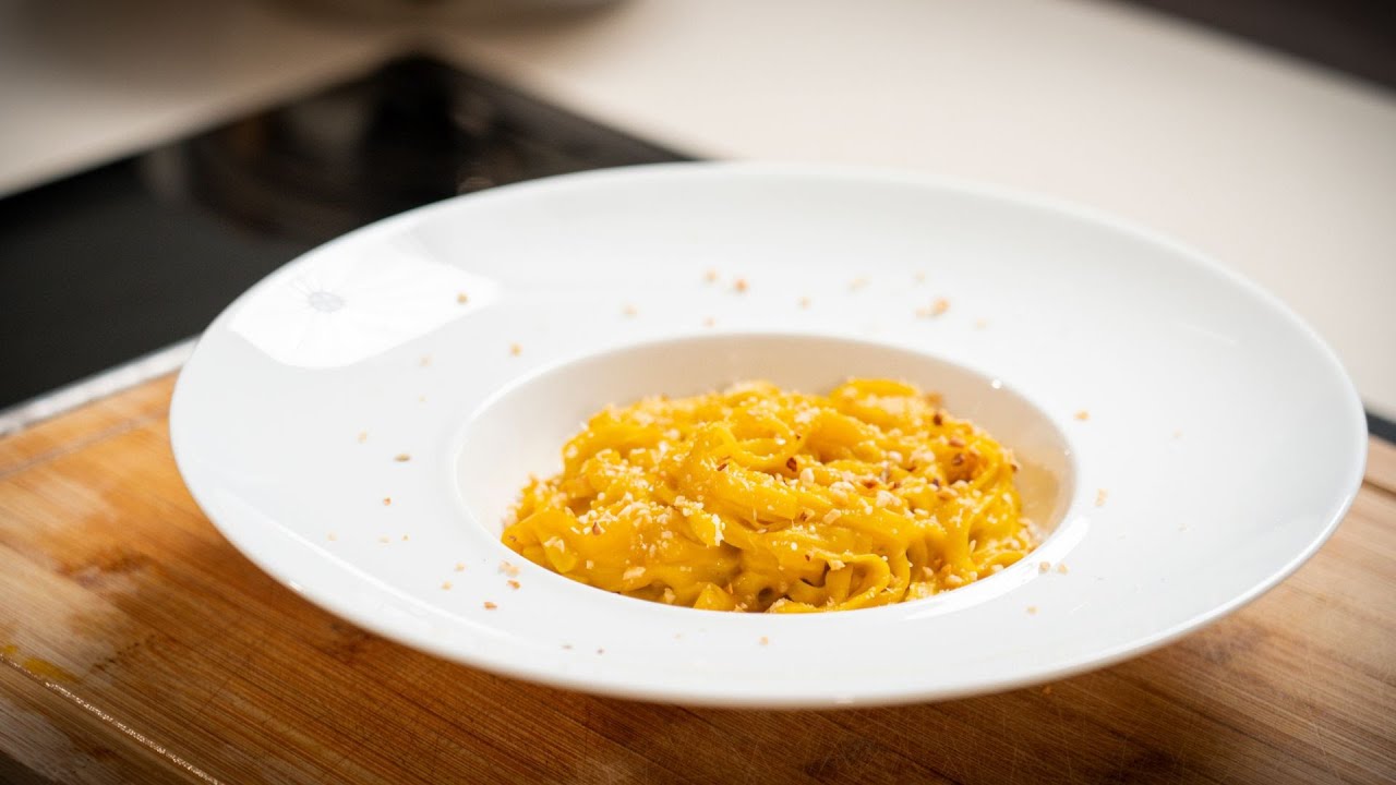 Ciak si cucina con AMC | Pasta fresca con crema di zucca e nocciole