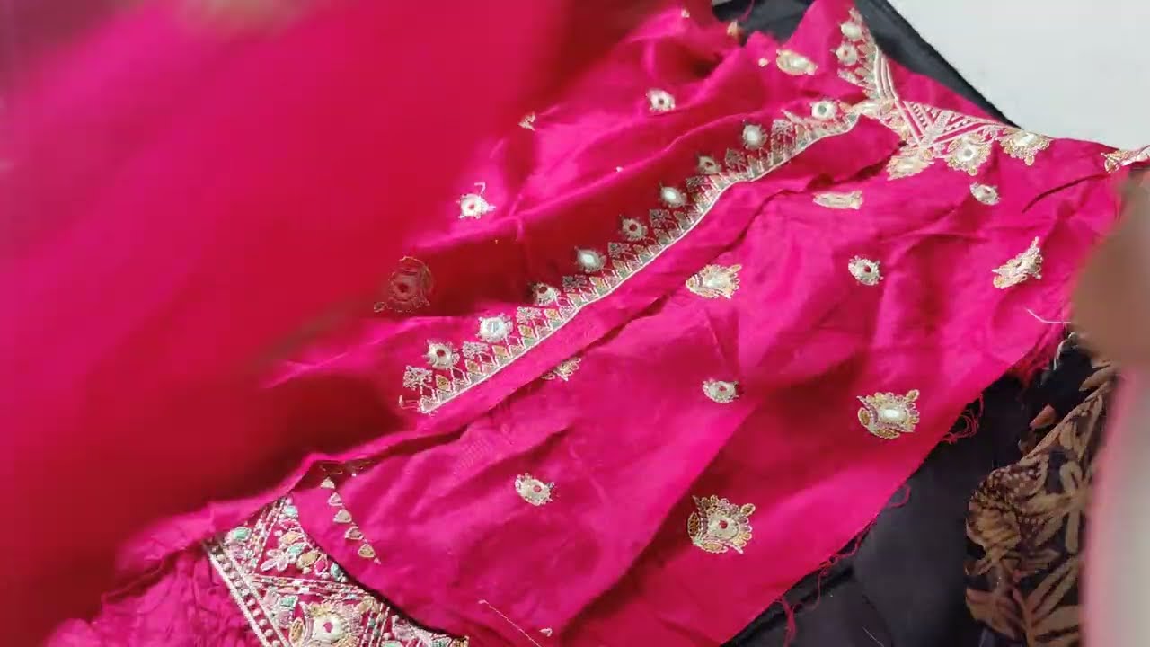 Ethnic row slik 3pc available contact on whatsapp03000049913