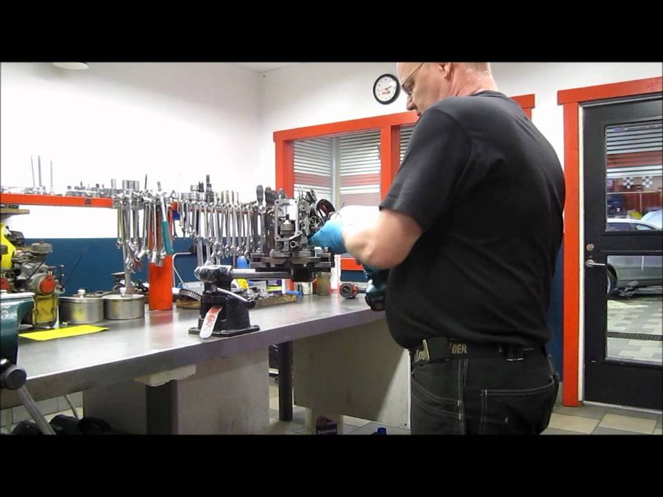 Dieselmeken dismantle Bosch VE pump rock&acute;n roll way