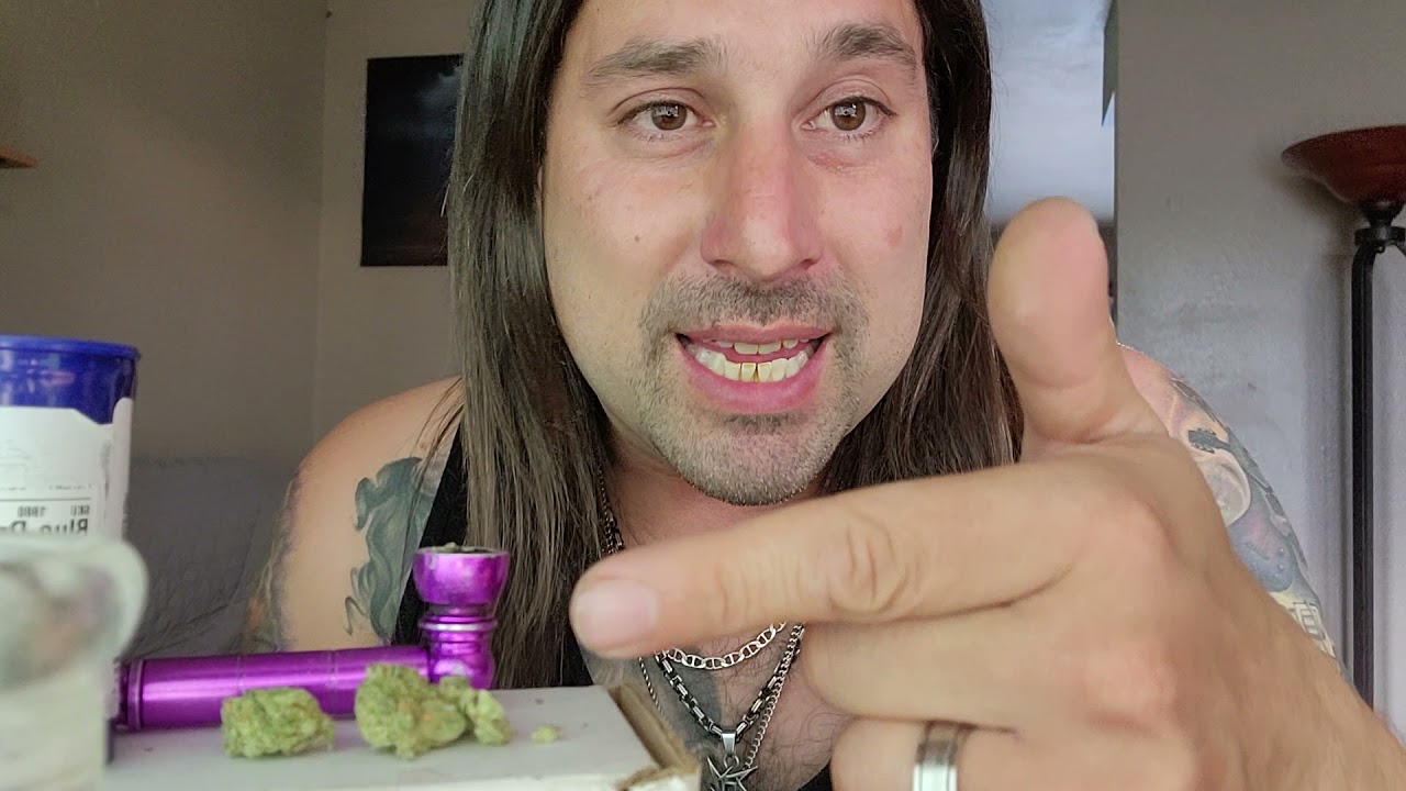 Dan's 420 Chronicles - Blue Dream / Weed Review 5/14/21