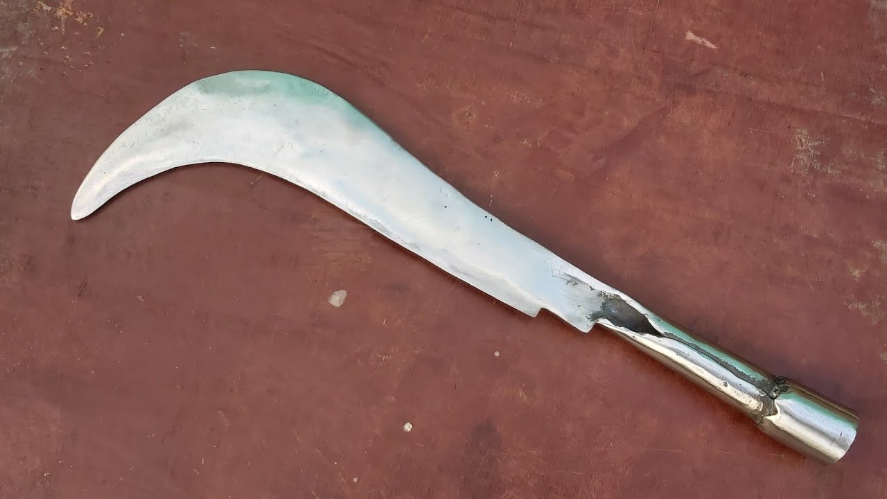 making a billhook |  'karaikudi' Traditional billhook, |  Indian black smith