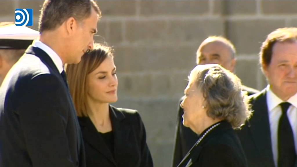 La infanta Cristina coincide con los Reyes en el funeral del infante Carlos