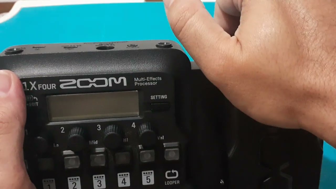 Ajuste para acionamento e calibração do pedal de expressão da Zoom G1x Four