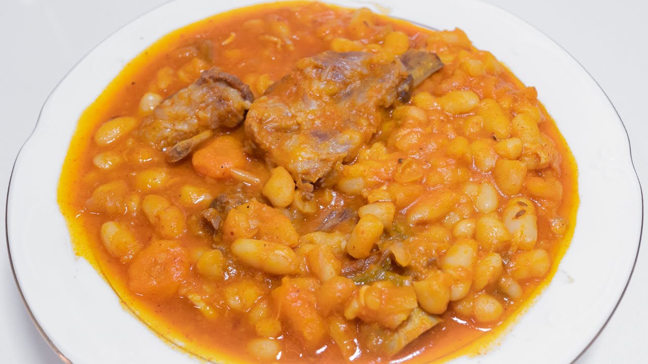 Potaje de alubias blancas con costillas de cerdo ibérico