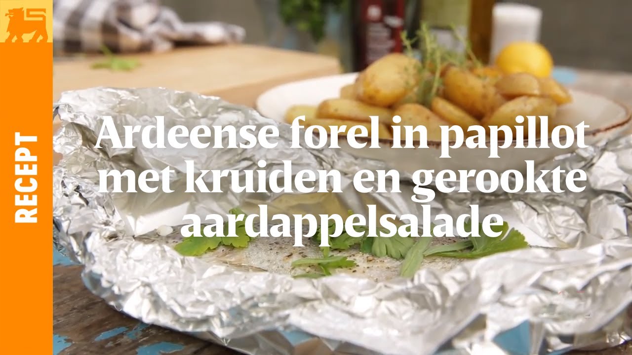 Ardeense forel in papillot op de barbecue met kruiden en gerookte aardappelsalade