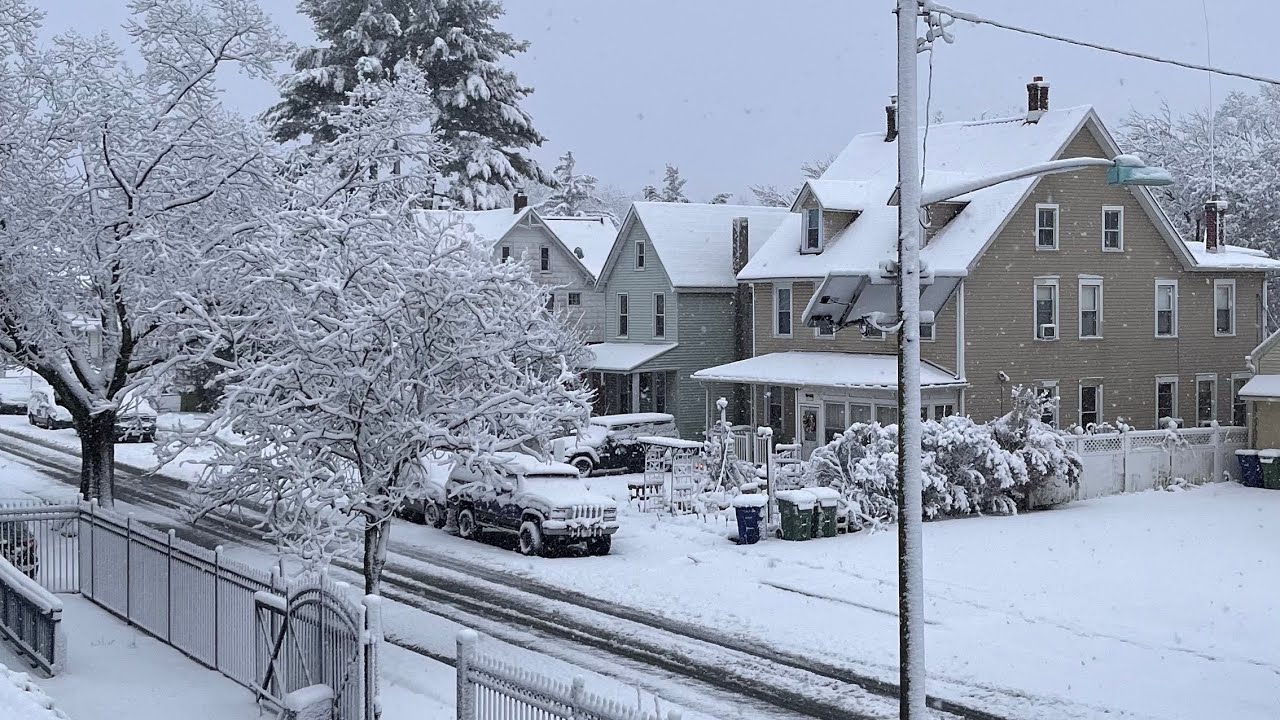 Muita neve por aqui #vlog #morandofora #familia #snow