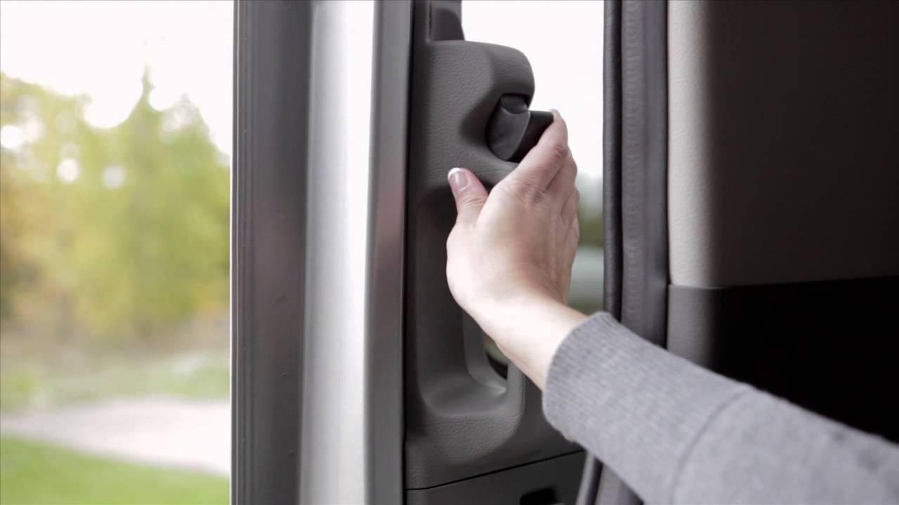 2012 NISSAN NV Passenger Van - Sliding Door