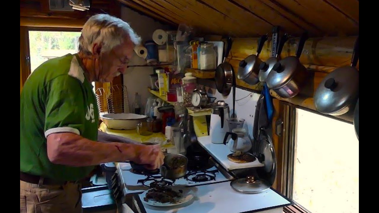 Food For Me and the Canada Jays-Martin's Old Off Grid Log Cabin#278