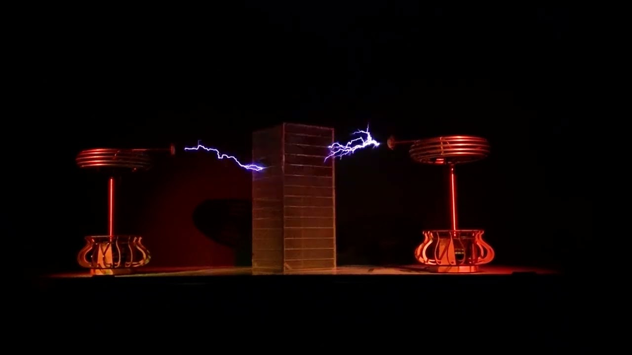 1 minute video - Red Dwarf theme song on Tesla Coils