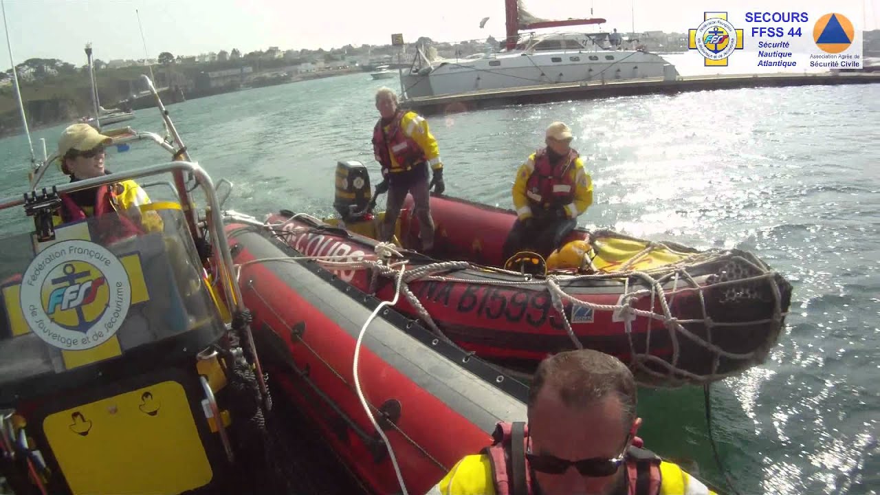 FFSS 44 SNA - Stage Mer Nageur-Sauveteur 2011 04 Camaret HD 1080