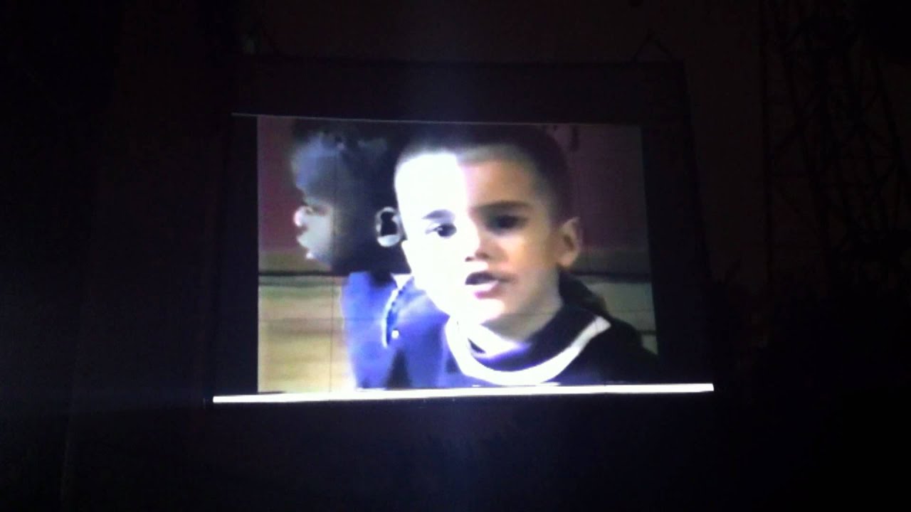 Justin Bieber - Stuck In The Moment (Video de Cuando Estaba Chiquito) Mexico DF My World Tour (HD)