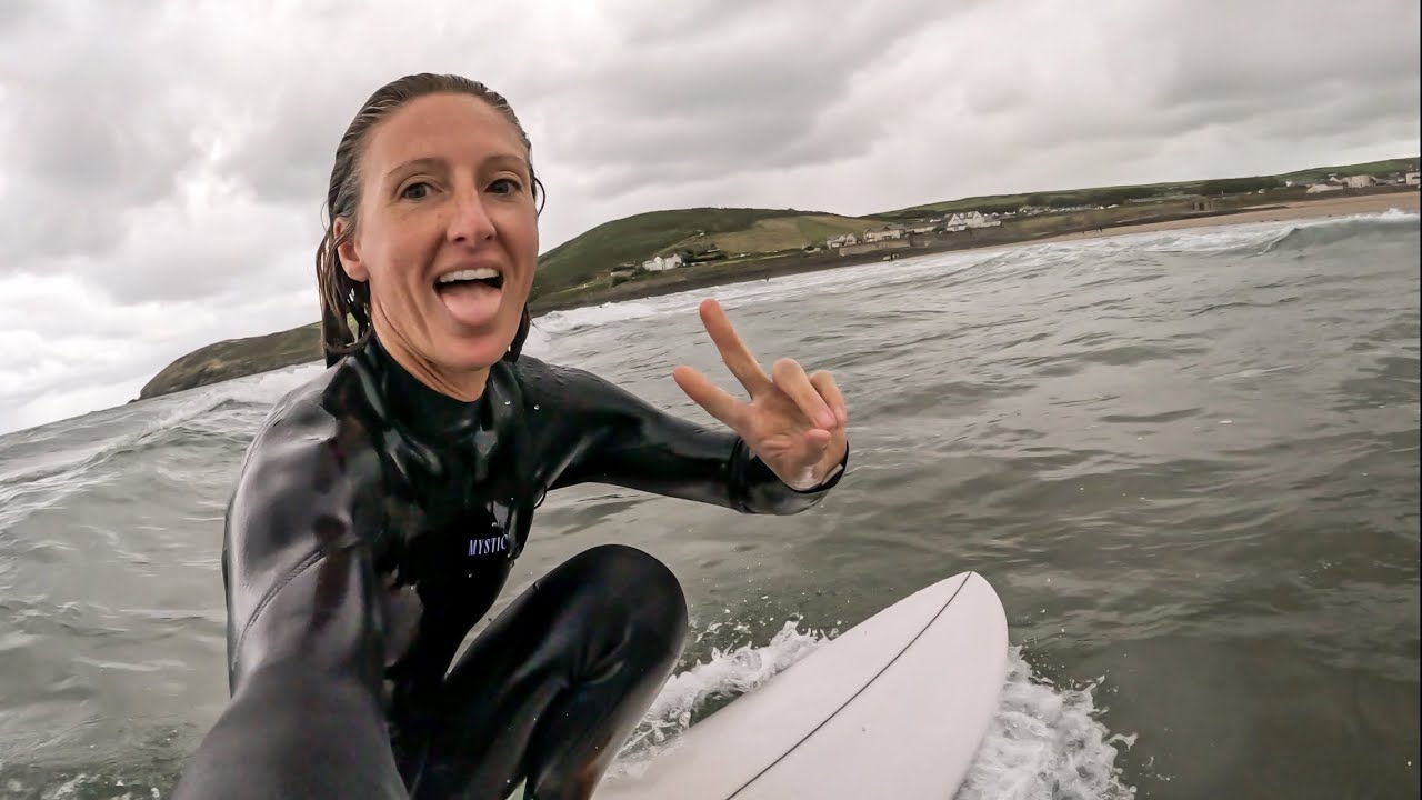 SURFING & OCEAN DIPS 🇬🇧 // NORTH DEVON // Lex Balladon