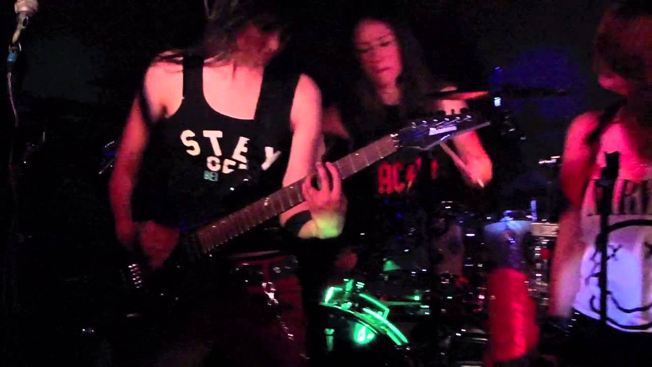 Solo T&uacute; - The Rowing`s - Radio Cruda en Melmac Bar