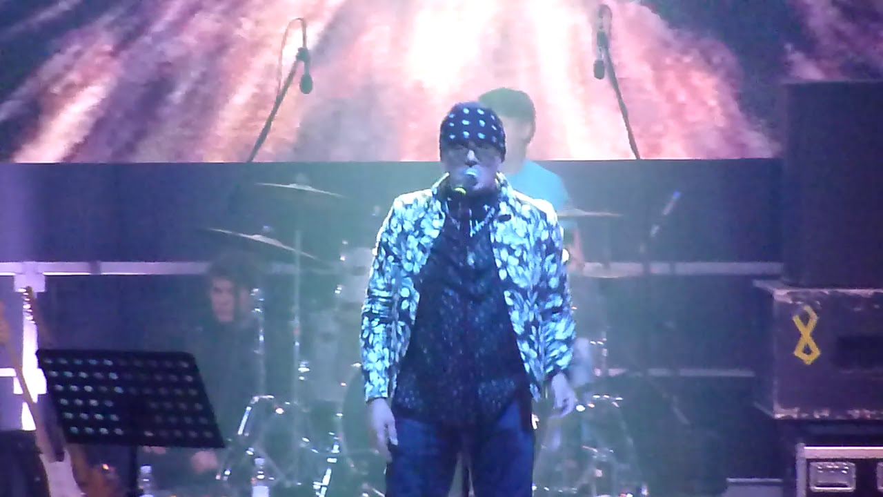 JURA STUBLIĆ i FILM - Srce na cesti - Dinamovo proljeće - Live @ Dom sportova - Zagreb 23.02.2019