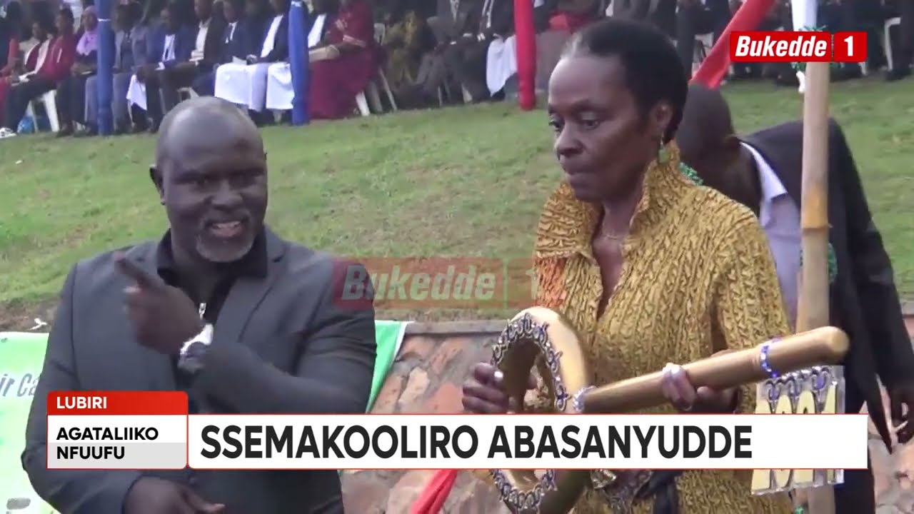 Agataliikonfuufufu: OMULANGIRA SSEMAKOOLIRO ASANYUDDE ABAGENZE MU LUBIRI,