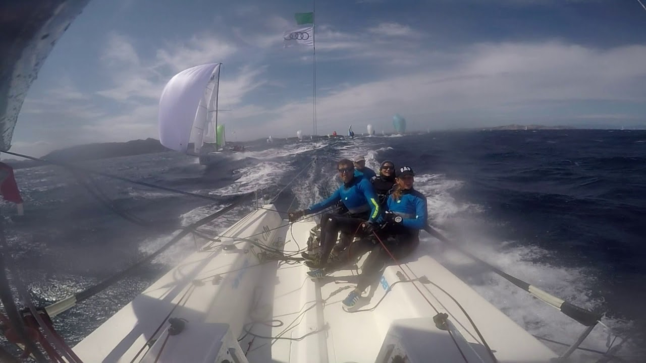 J/70 Close Encounter