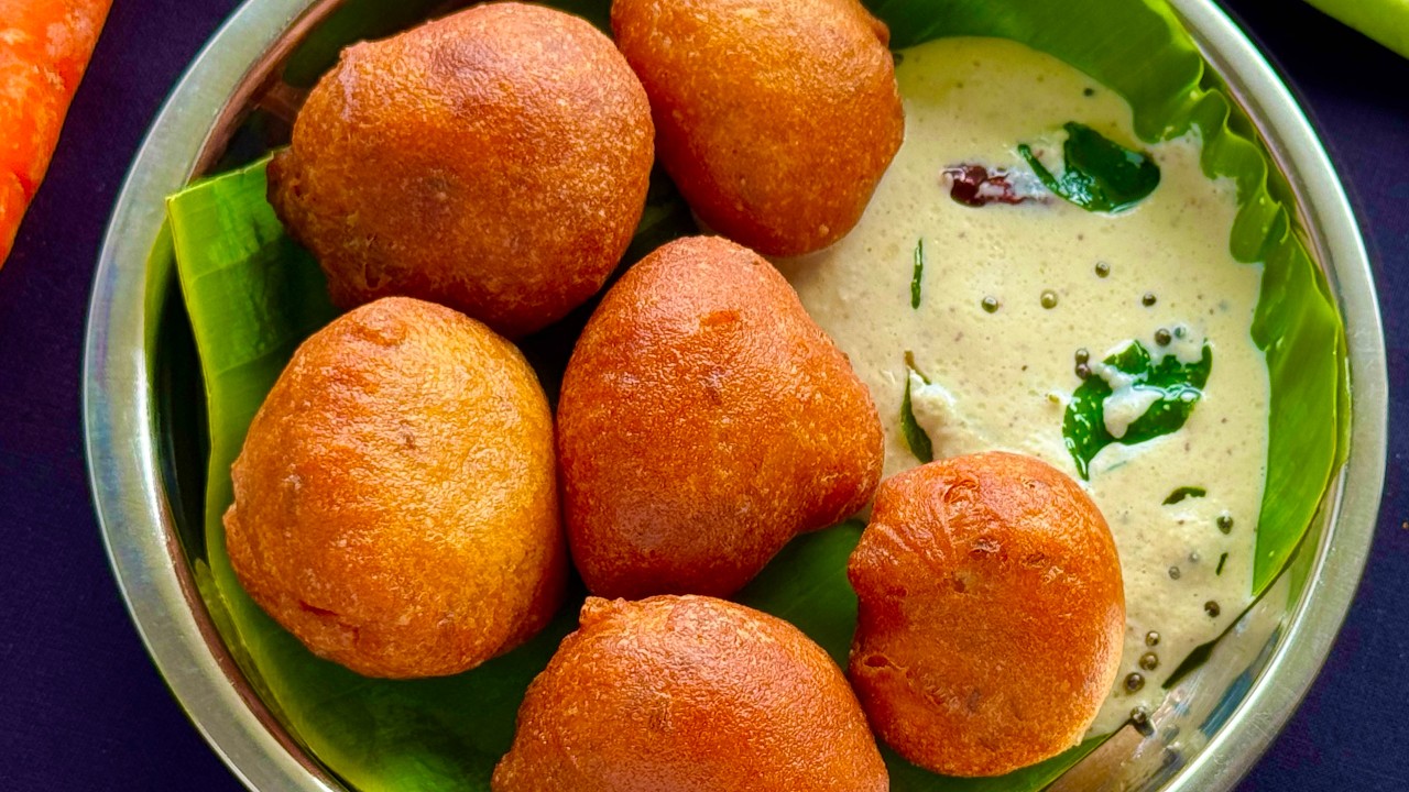 புசு புசுன்னு போண்டாவும் சட்னியும் செய்வது எப்படி 😋👌| Gothumai bonda in Tamil | snacks recipe |