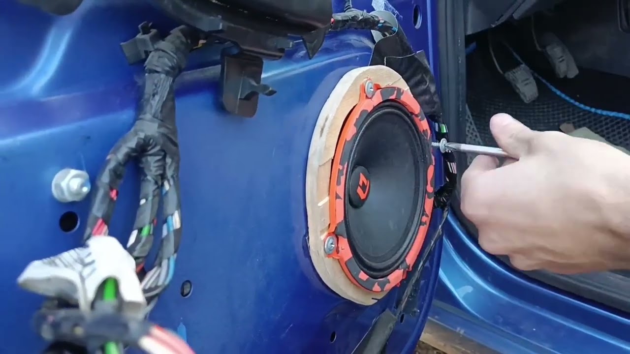 Замена штатных динамиков в Lada granta на DL Audio Gryphon Barracuda 130