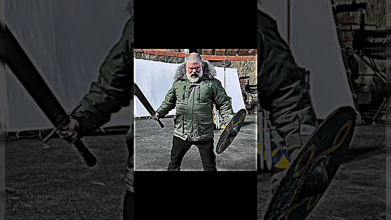 [ 𝐚𝐧 𝐞𝐝𝐢𝐭 𝐨𝐧 𝐬𝐡𝐢𝐞𝐥𝐝𝐬, 𝐈 𝐠𝐮𝐞𝐬𝐬 𝐢𝐭'𝐬 𝐣𝐮𝐬𝐭 𝐚𝐧 𝐞𝐱𝐜𝐮𝐬𝐞 𝐭𝐨 𝐬𝐡𝐨𝐰 𝐲𝐨𝐮 𝐭𝐡𝐢𝐬 𝐩𝐡𝐨𝐭𝐨 𝐨𝐟 𝐃𝐞𝐚𝐧 𝐃𝐞𝐛𝐥𝐨𝐢𝐬 ]
