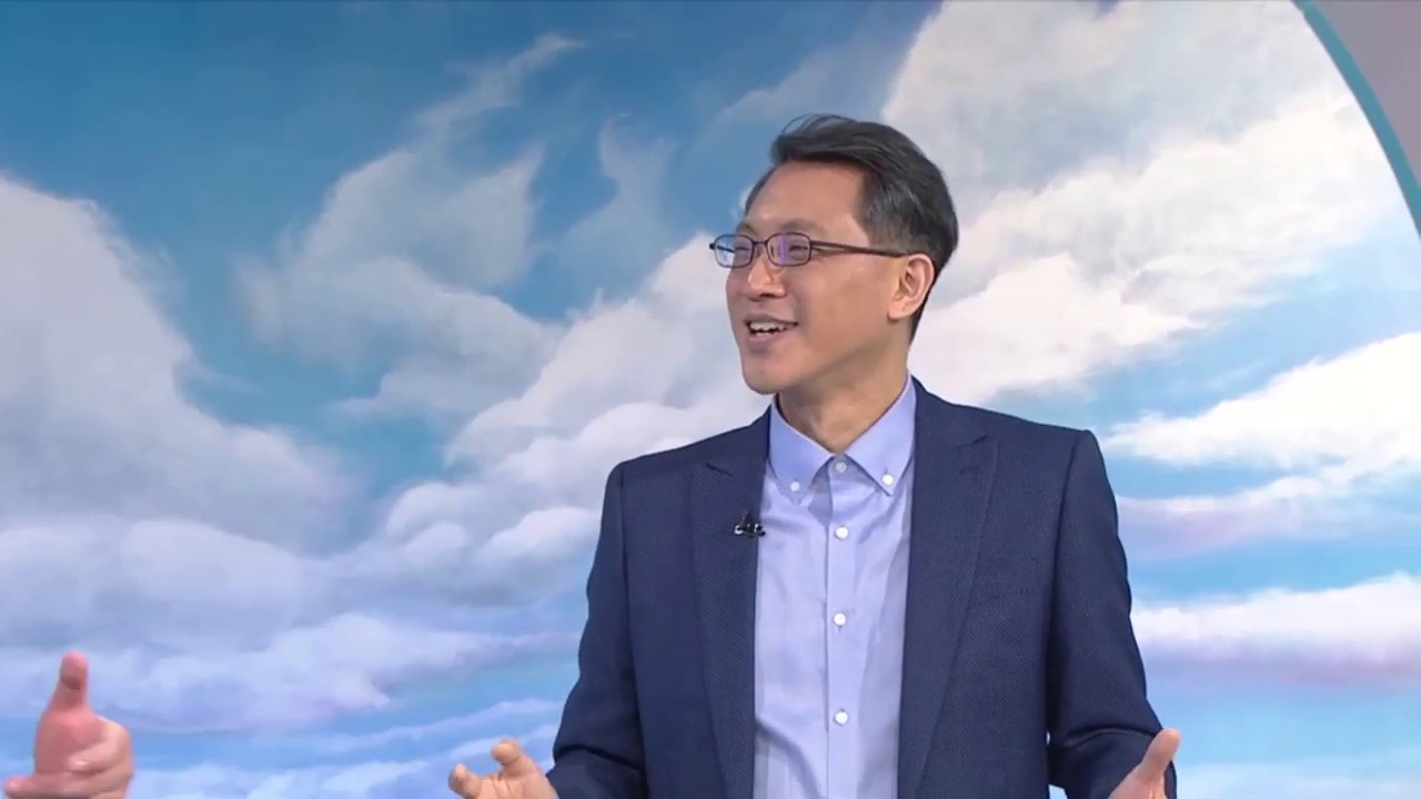 互聯網世代資訊氾濫到無孔不入，公共廣播如何對抗衝擊重新定位？黃永許楨探討預測公共廣播未來路向。(黃永,許楨 開嚟見我 開電視)